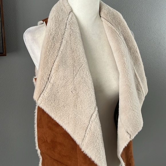 Chaser Faux Suede Shearling Vest - Picture 2 of 8